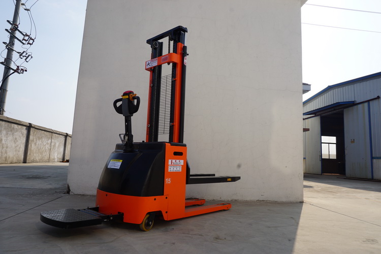全電動(dòng)堆高車 (90)_調(diào)整大小 全電動(dòng)堆高車 (90)_調(diào)整大小